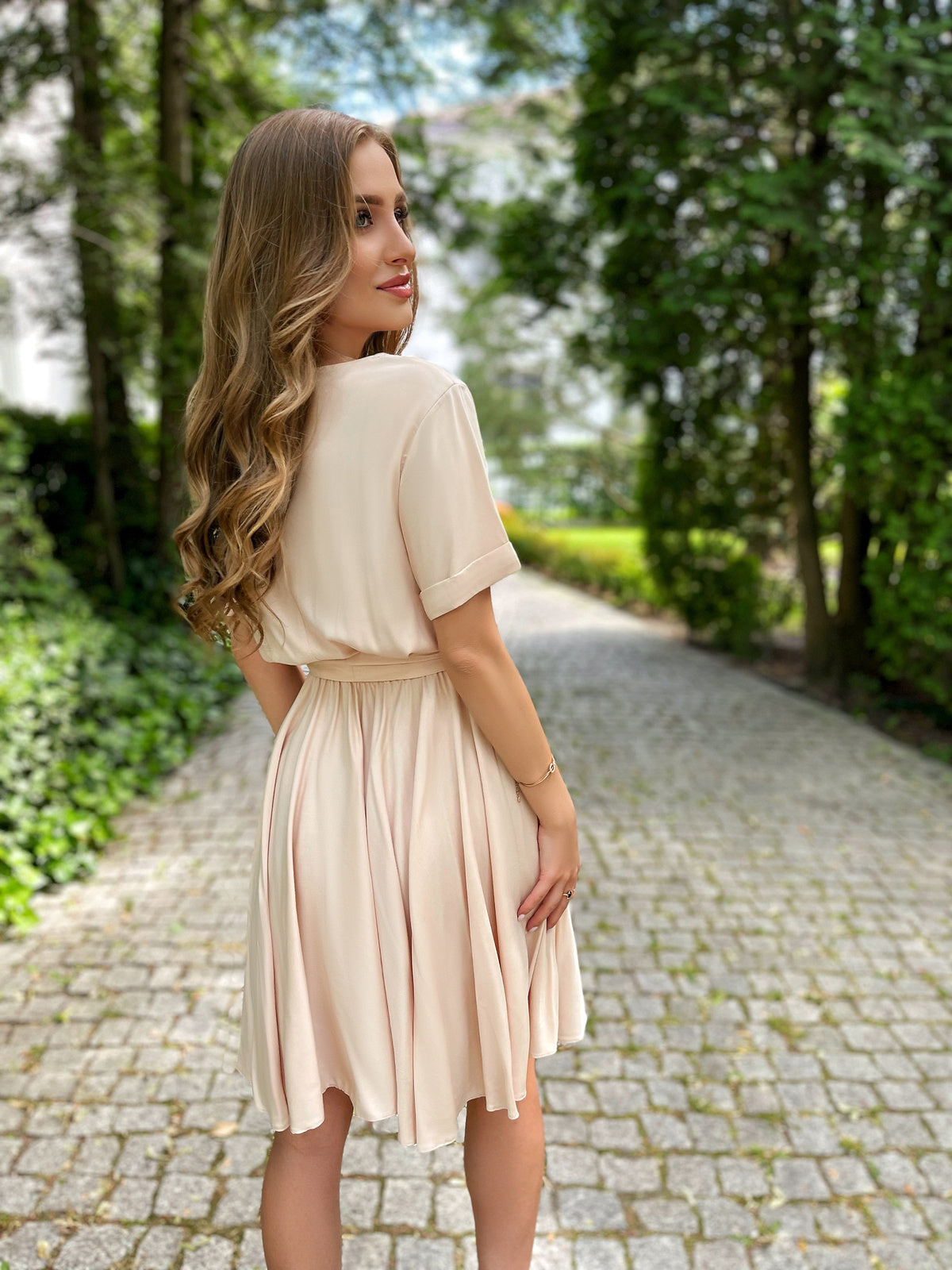 Sukienka z beżowej wiskozy id:277
