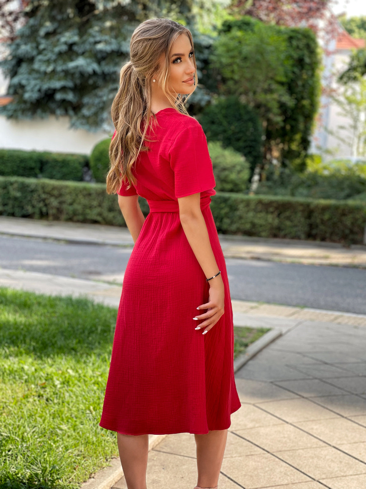 Czerwona bawełniana muślinowa sukienka midi id:40