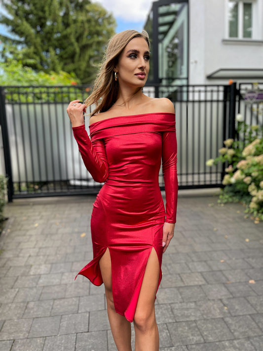 Czerwona sukienka z niesypiącym się brokatem z dekoltem hiszpańskim z dwoma rozporkami na nogach id:774