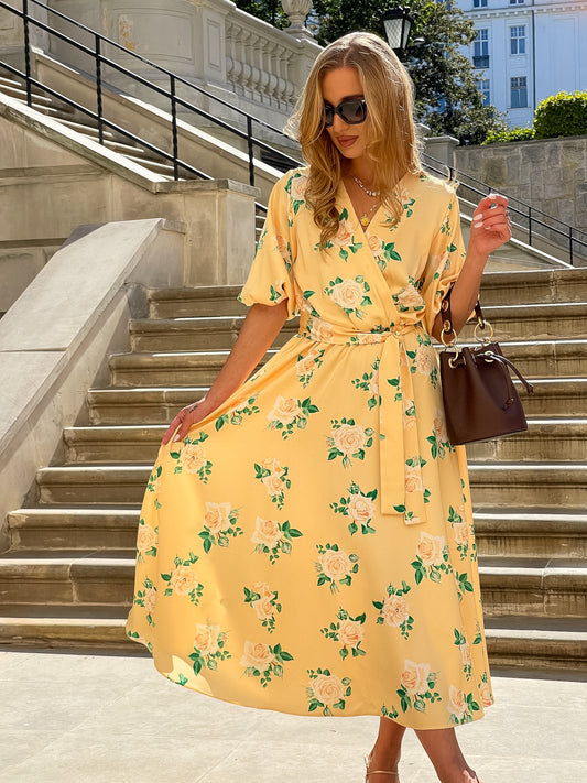 Żółta satynowa sukienka na wesele pastelowe róże na wesele midi id:2156