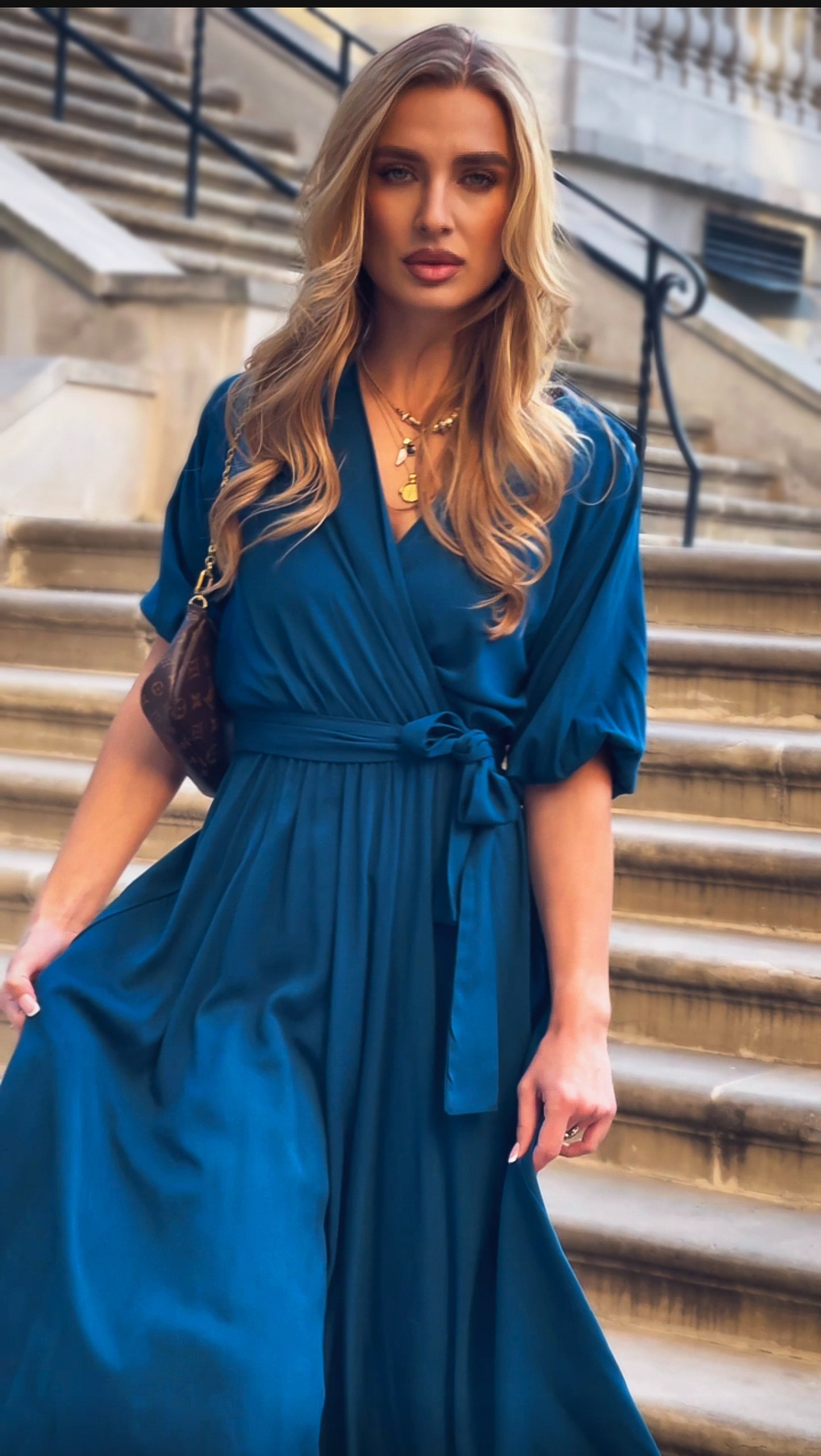 Morska elegancka sukienka midi z wiskozy bufiastymi rękawami id:2184