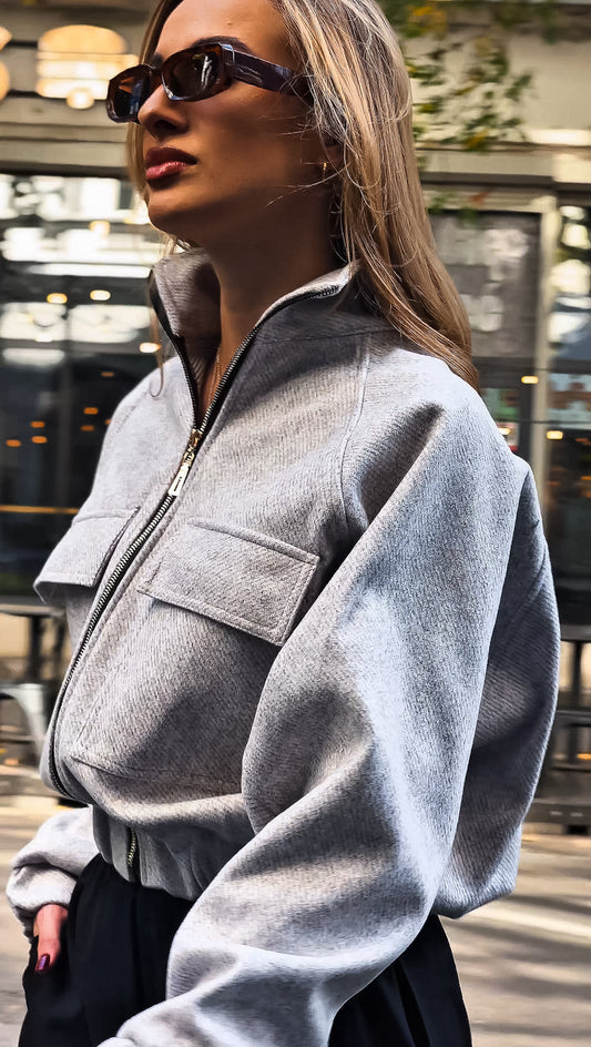 Flauszowa szara kurtka bomberka damska o szerokim kroju pilotka złoty zamek id:2253