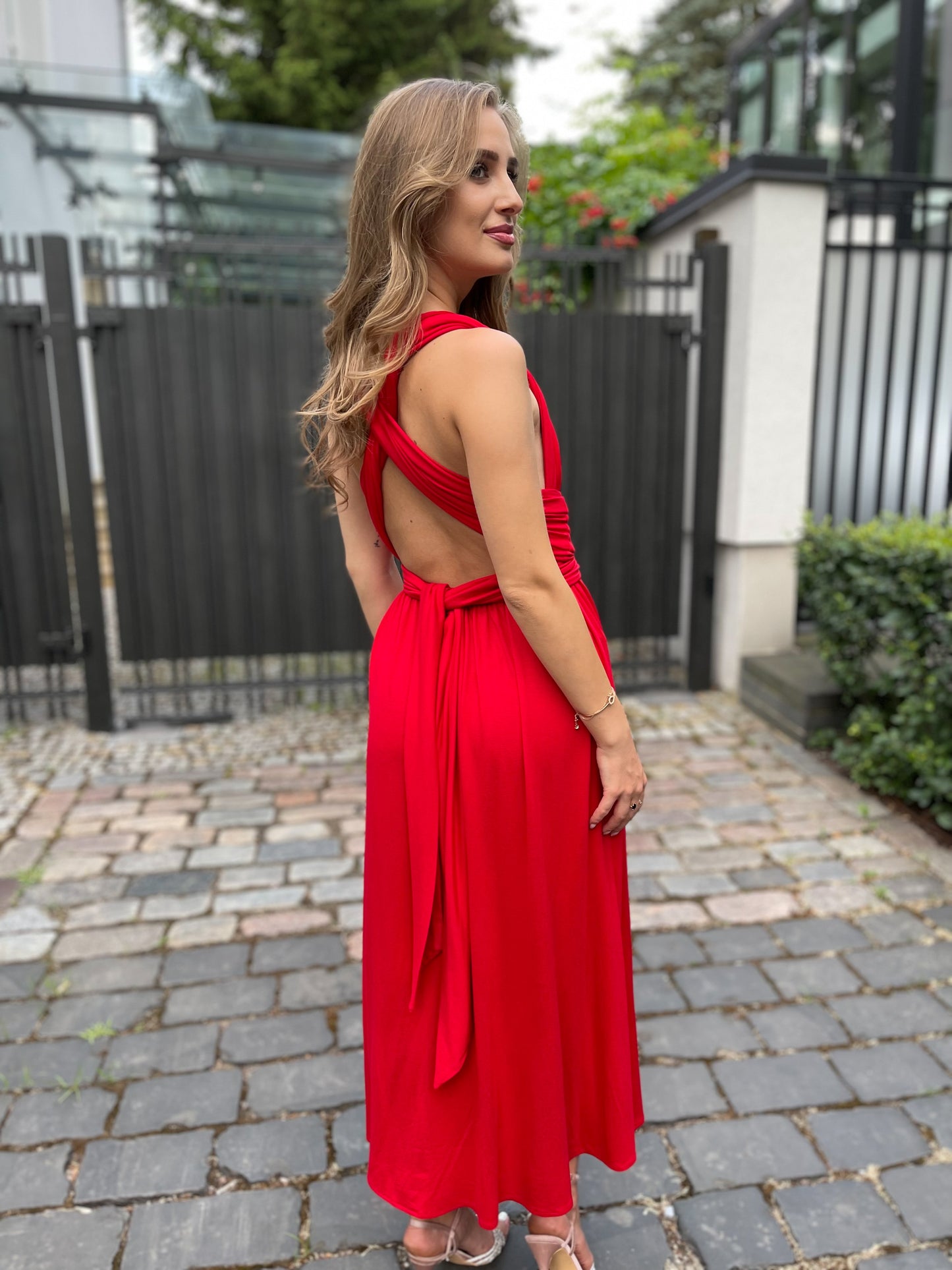 Sukienka infinity na wesele czerwona wiązana na wiele sposobów z wiskozy id:2046