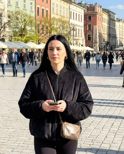 Czarna ocieplana welurowa kurtka bomberka damska oversize  id:2316