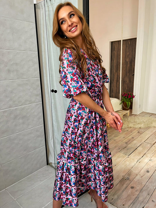 Satynowa sukienka maxi w gęste kwiatki z bufiastymi rękawami id:979