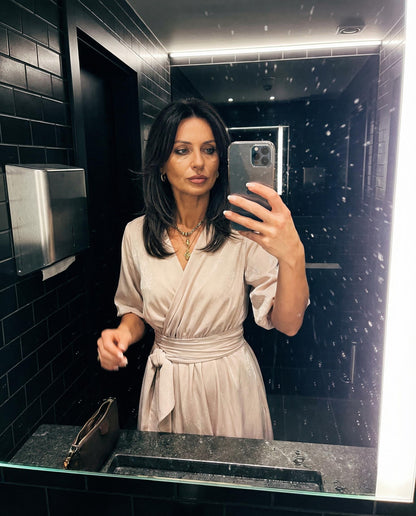 Elegancka rozkloszowana sukienka beżowa z brokatem i rozporkiem na nogę id:2178A