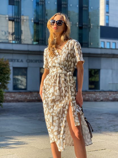 Bawełniana sukienka midi w kolorze beżowym w białe cętki panterka z muślinu na lato id:2159