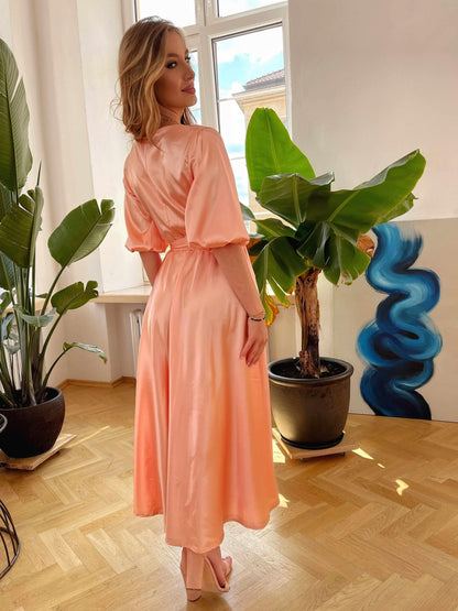 Satynowa sukienka maxi z bufiastymi rękawami id:608