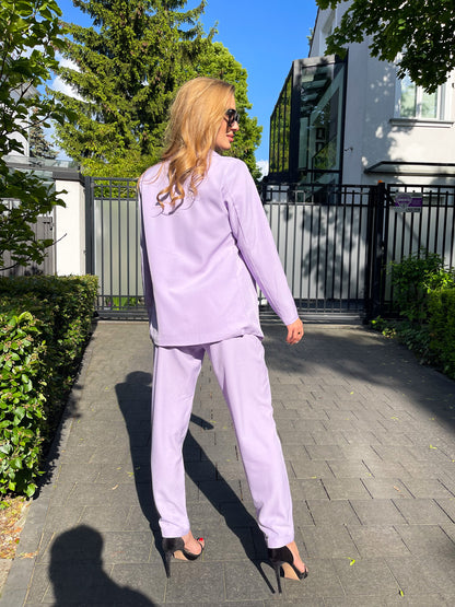 Liliowy garnitur damski z paskiem id:2088