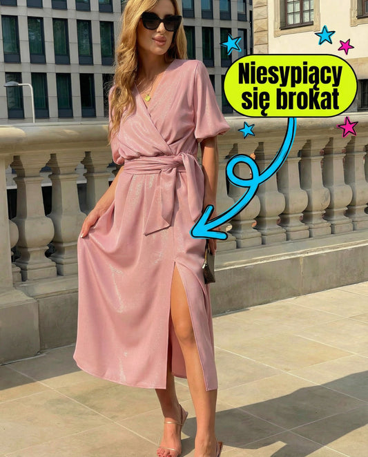 Elegancka rozkloszowana sukienka w kolorze pudrowego różu z brokatem i rozporkiem na nogę id:2170