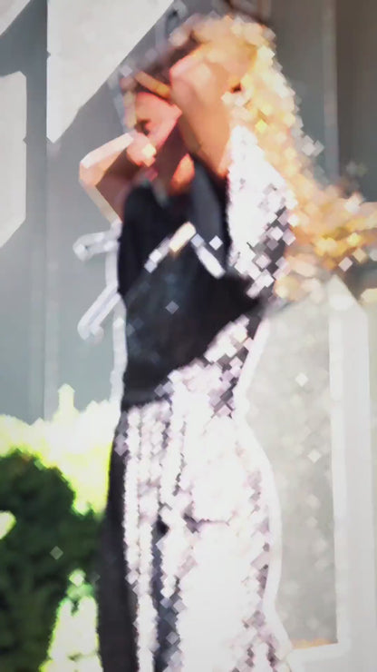 Czarna rozkloszowana sukienka midi ze złotym brokatem id:1659