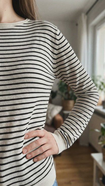 Beżowy Klasyczny Sweter w Paski id:2371