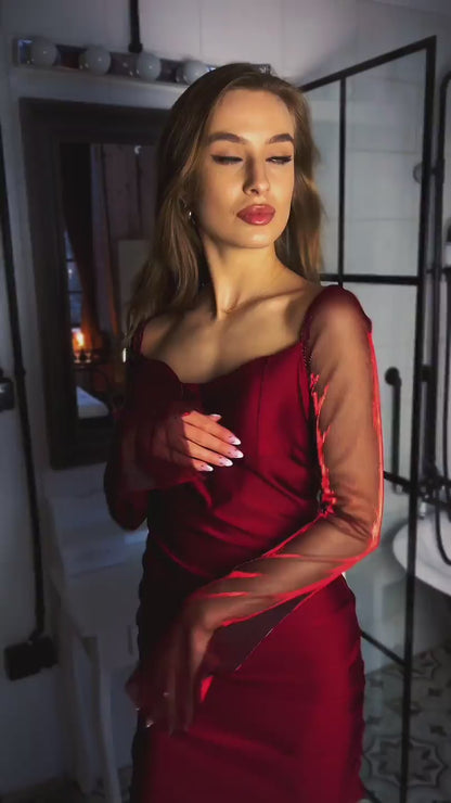 Bordowa sukienka mini z wkładkami push up i rękawami z błyszczącej siatki na Święta id:968